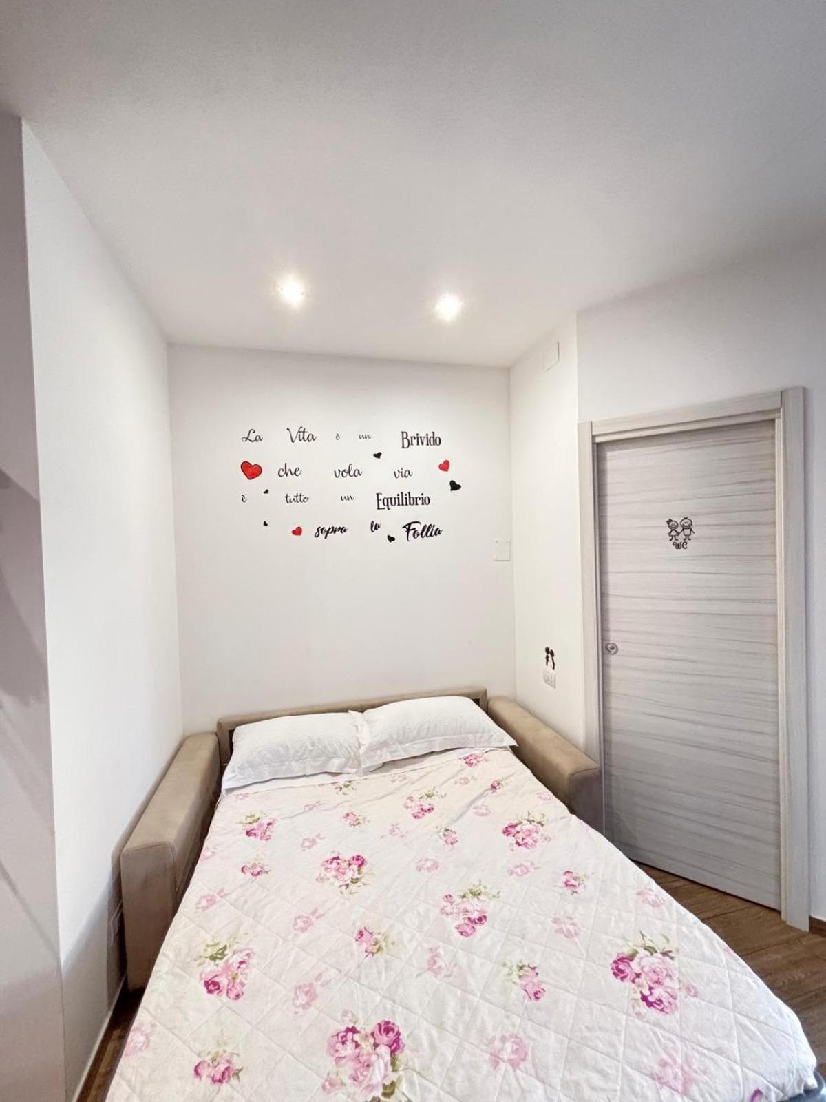 Вилла J&M House Фонди Экстерьер фото